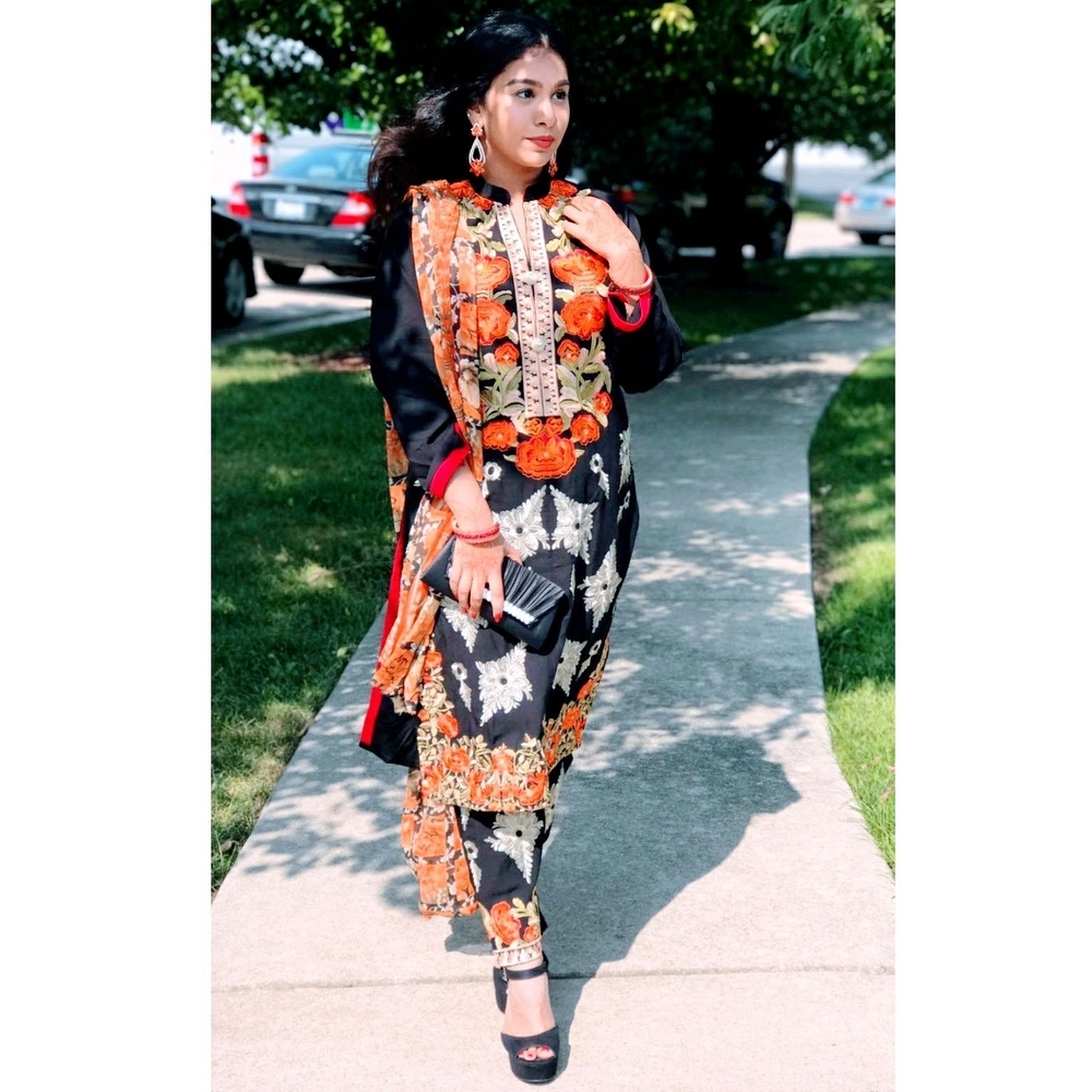 Meet your Posher, Husnaa